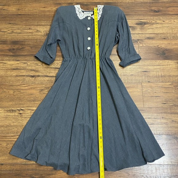 Retro vintage midi dress with belt - Picture 9 of 16